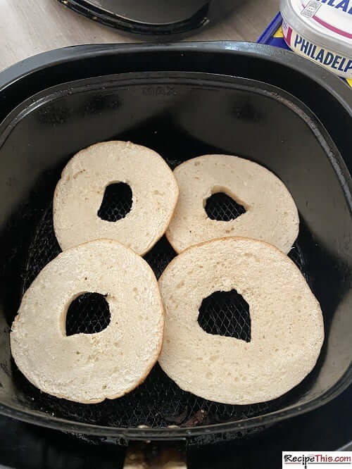 Recipe This Air Fryer Toasted Bagels