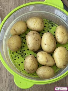 How To Cook New Potatoes In A Microwave?