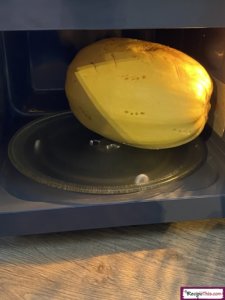 How To Cook Spaghetti Squash In The Microwave?