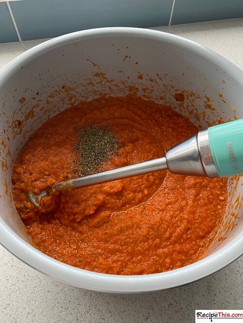 Recipe This Slow Cooker Mince Pasta Bake