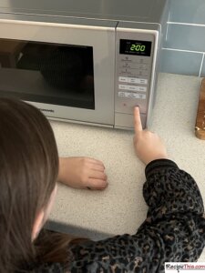 How To Steam Cabbage In The Microwave?