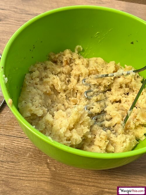 Recipe This Slow Cooker Fish Pie