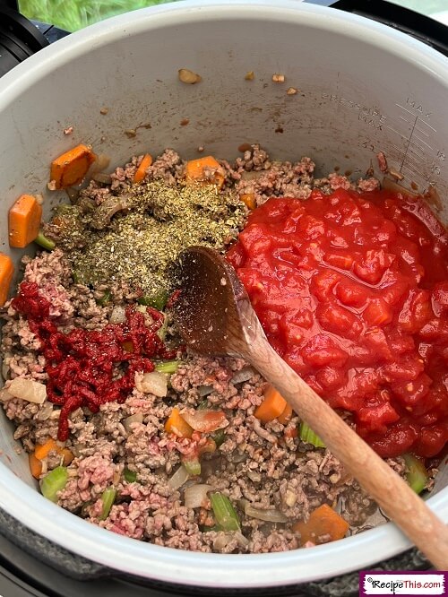 Recipe This Slow Cooker Spaghetti Bolognese