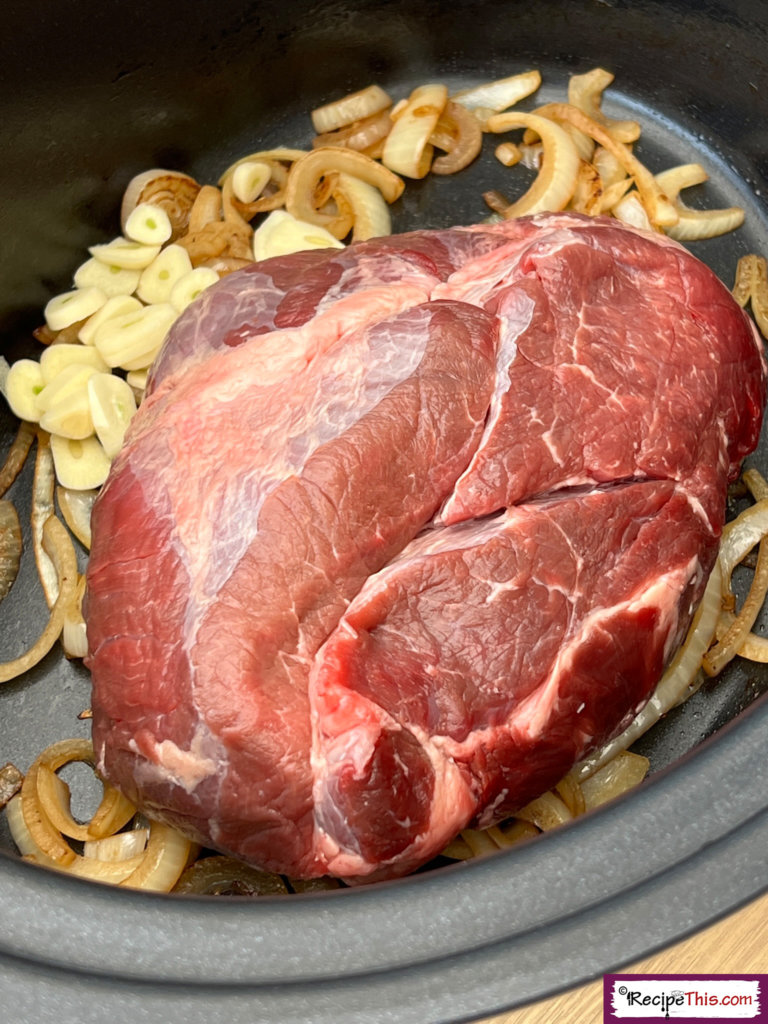 Recipe This Slow Cooker Braised Steak & Onions