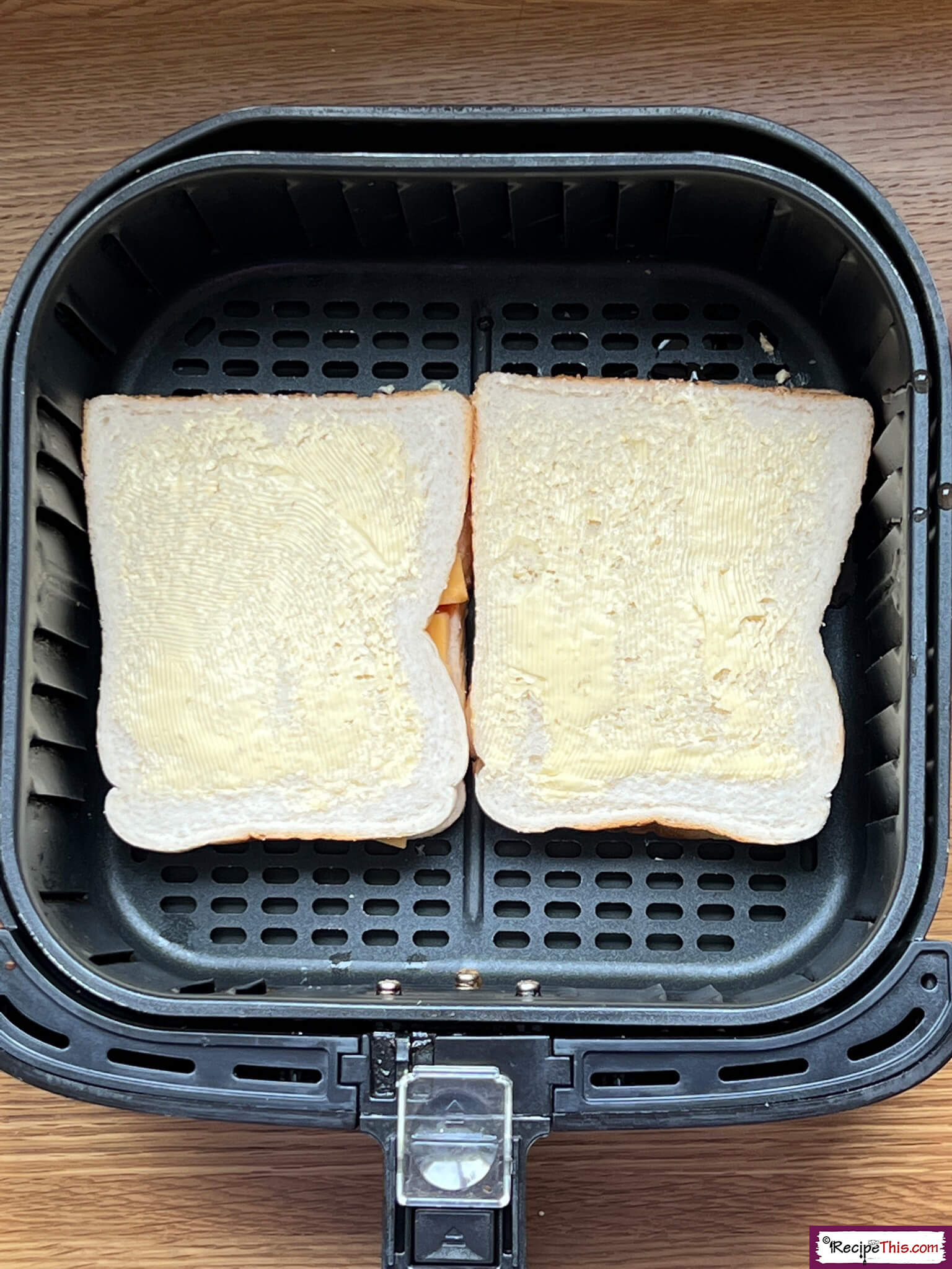 Recipe This Air Fryer Cheese And Bean Toastie