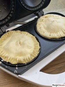 How To Make Vegetable Pies In Pie Maker?