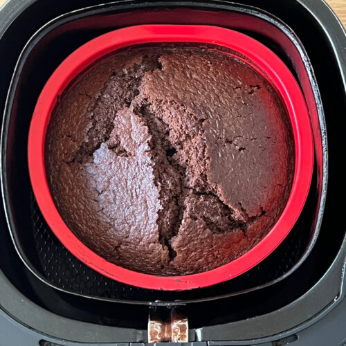 Air Fryer Chocolate Cake
