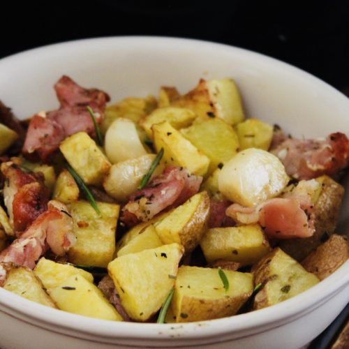 Air Fryer Garlic Potatoes With Bacon