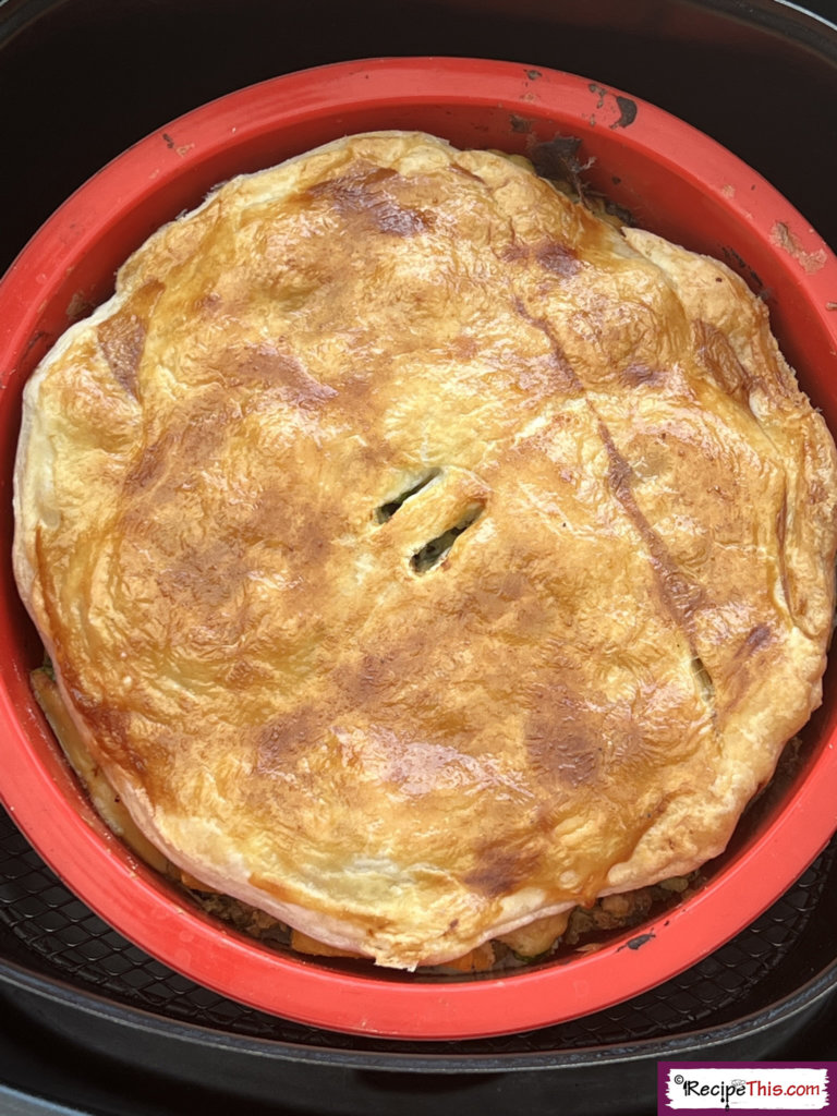 Air Fryer Leftover Turkey Pie