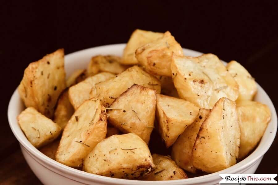 Air Fryer Roast Potatoes With Rosemary