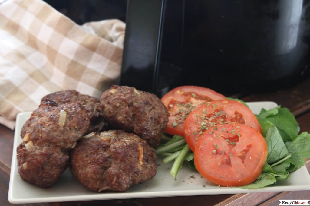 Recipe This Air Fryer Salisbury Steak Burgers