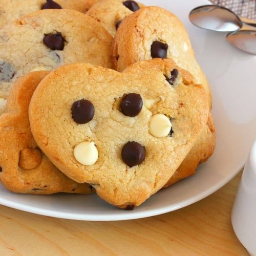 Welcome to my latest air fryer recipe and today is my delicious heart shaped shortbread cookies.
