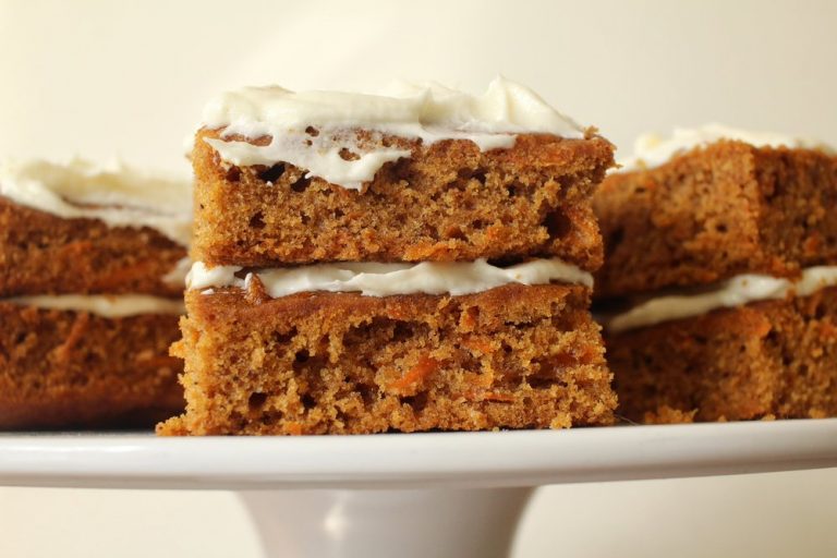 Recipe This Air Fryer Carrot Cake