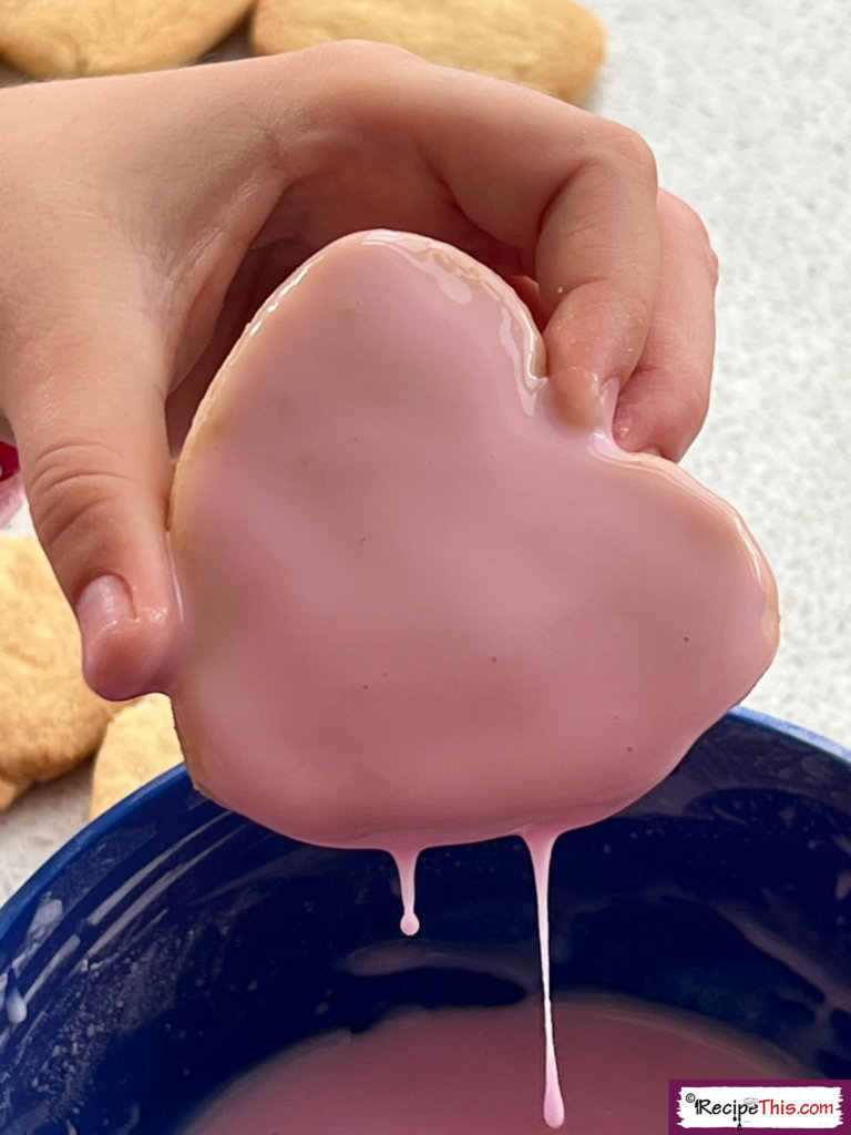 How To Decorate Valentine Cookies