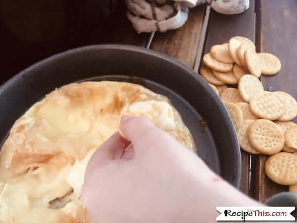 How To Eat Baked Brie In Puff Pastry