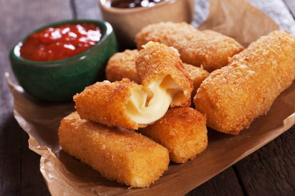 Welcome to how to make homemade mozzarella sticks in the Airfryer. 