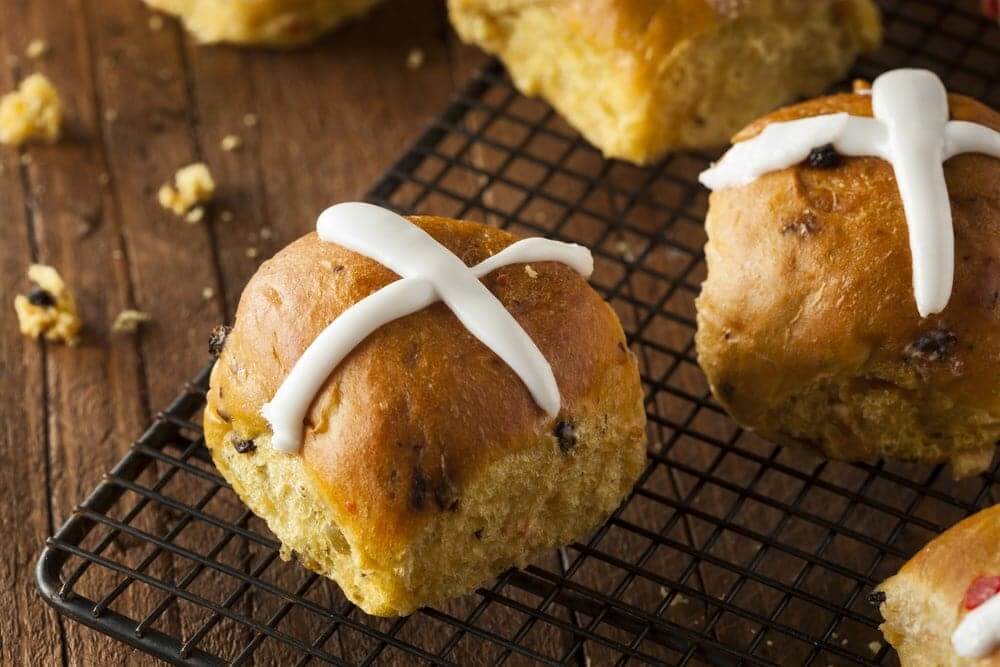 How To Make Hot Cross Buns In The Airfryer