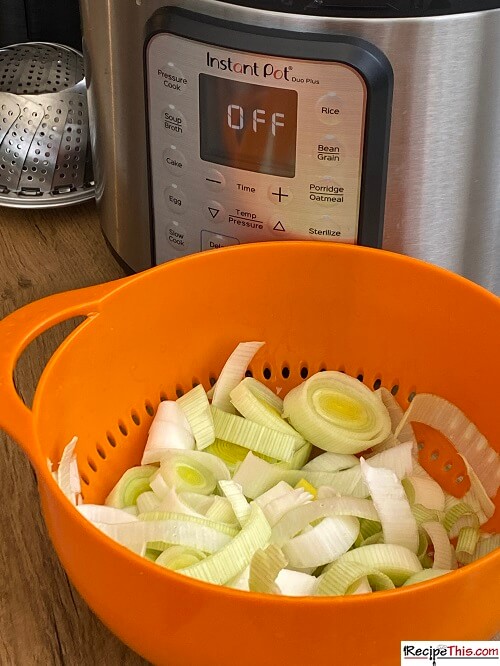 Ingredients For Steamed Leeks