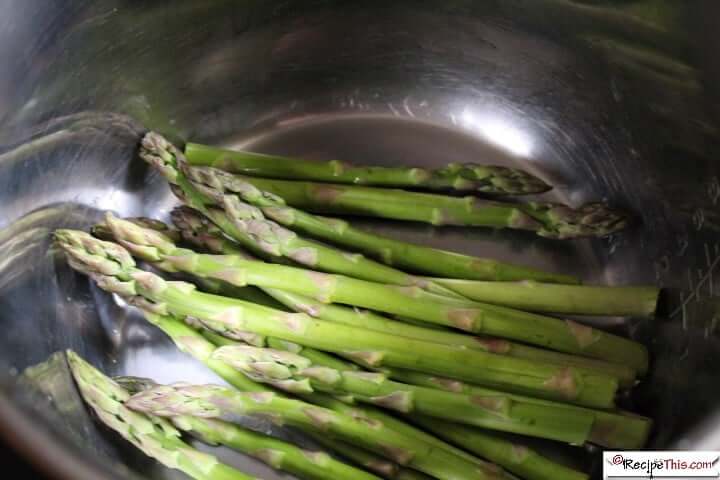 Instant Pot Asparagus (Steamed In Just 2 Minutes)
