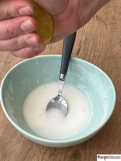 Lemon Drizzle Cake Icing