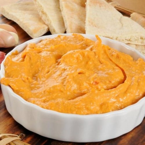 Welcome to our latest Slimming World recipe and today on our podcast we are sharing with you our Slimming World Red Pepper Hummus.