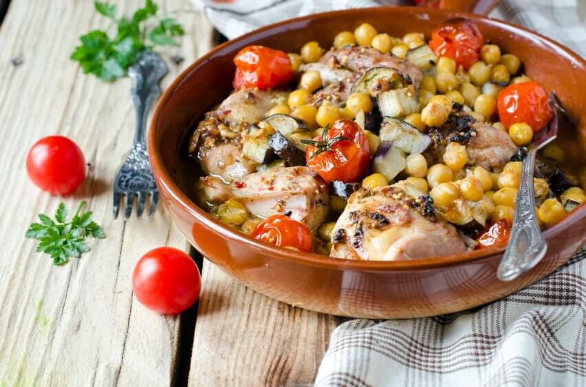 Welcome to my Slimming World Slow Cooked Mediterranean Chicken Bake recipe.
