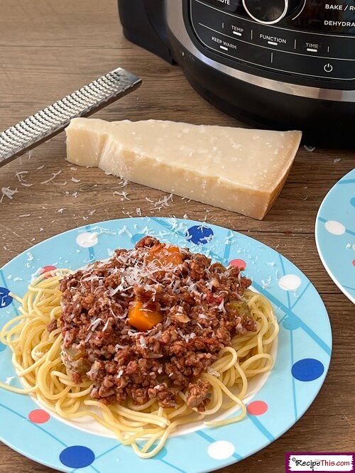 Slow Cooker Spaghetti Bolognese