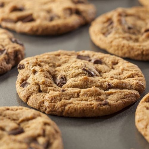 . After making batch after batch of chocolate chip cookies in the Philips Airfryer and a lot of recipe testing we are sharing with you our best ever cookies.