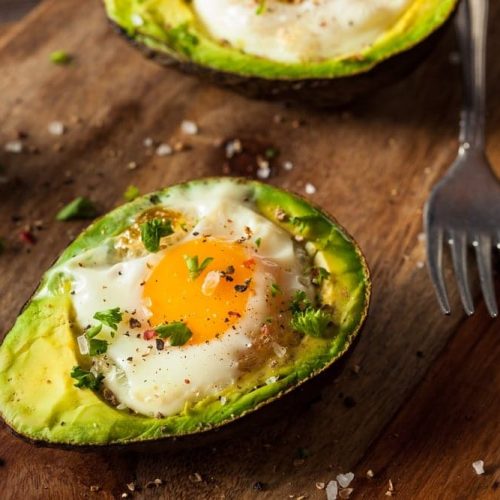 Welcome to my Whole 30 Airfryer Avocado Egg Boat recipe.