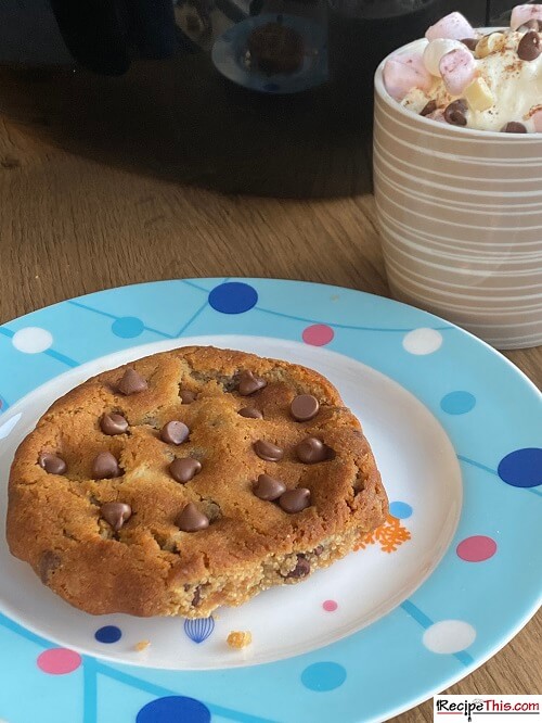 chocolate chip cookies and hot chocolate