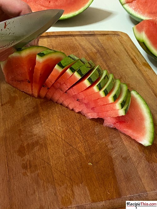 https://recipethis.com/wp-content/uploads/dehydrated-watermelon-for-the-air-fryer.jpg