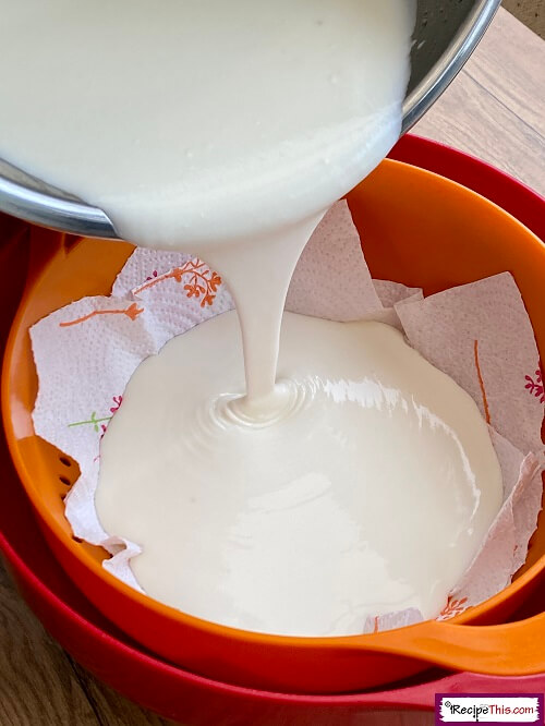 pour yoghurt from instant pot