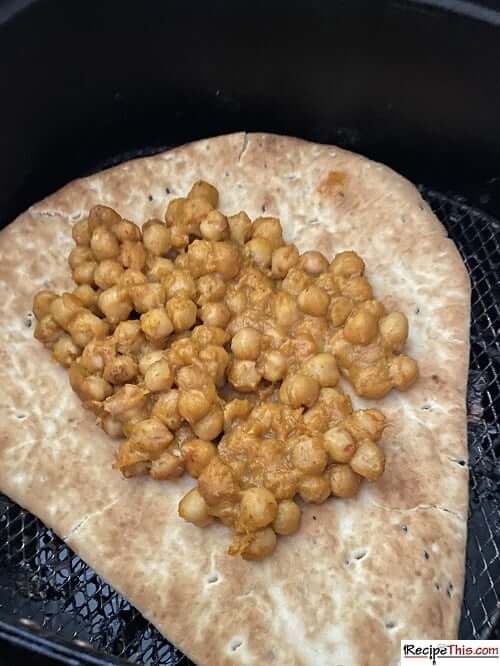 slimming world chickpea curry with naan bread