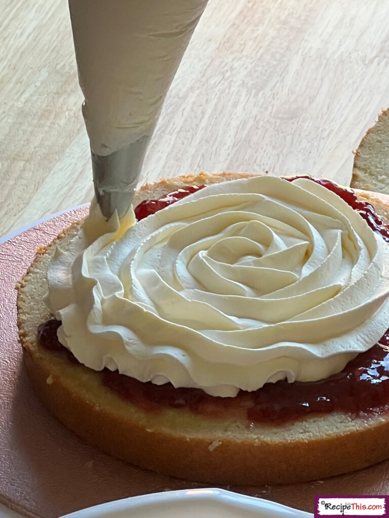 victoria sponge air fryer with english rose